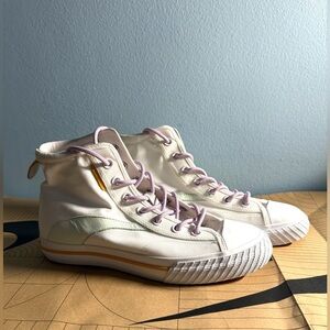 Oncept Bogota High-top Sneaker - Indigo size 8
$275